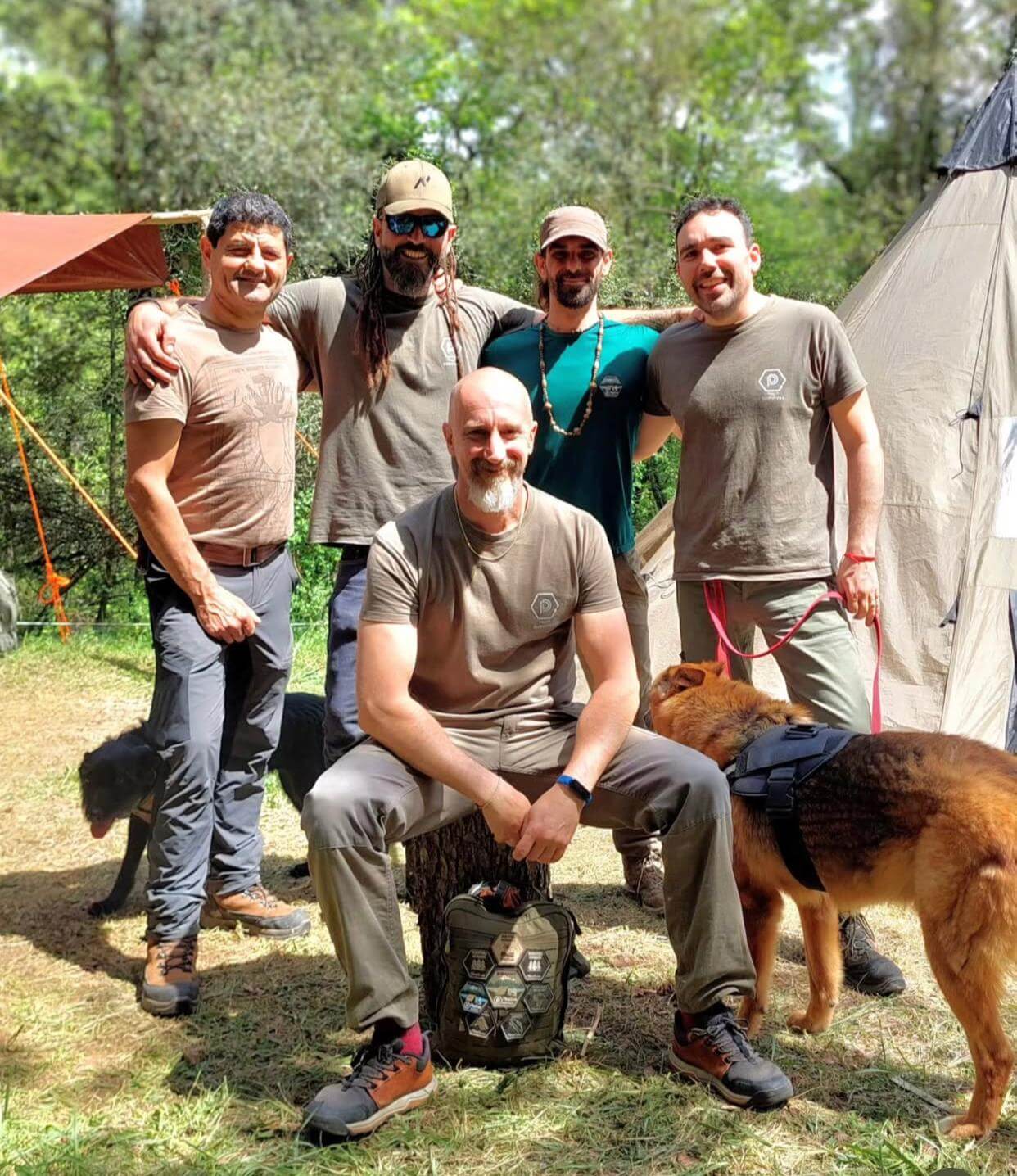 Conoce PlayDExperience: escuela de supervivencia y bushcraft, aventuras en naturaleza y tienda de material testado por instructores en Cataluña y España. Seguridad, ética ambiental y comunidad.
