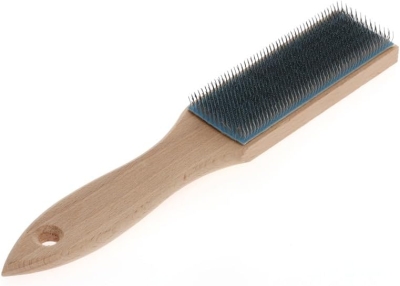 68c087d833ecd2a6ccd70620c4d8c49c6a83e8f9142c7ffe1c5e6.jpg GEDORE Cepillo para limas, Para limas y escofinas, Cerdas de 10 mm, Con empuñadura de madera, Cepillo de alambre, Longitud 250 mm, 645