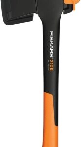 Fiskars Hacha pequeña universal, Estuche de almacenamiento y transporte incluido, Longitud: 44 cm, Capa antiadherente, Cuchilla de acero/Mango de fibra de vidrio, Negro/Naranja, X10-S, 1015619