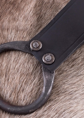 68c460b263d6bc34883cce34a2080acec975df17b022049f3b5f1.jpg Battle-Merchant Soporte de cinturón de Hacha Simple de Cuero, con Funda de Anillo Forjado, hachas Medievales Soporte de Hacha Larp (Negro)