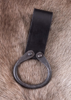 68c460b2dcc6a70eb1ff6489696595485f5cb9e1a801b897a42fc.jpg Battle-Merchant Soporte de cinturón de Hacha Simple de Cuero, con Funda de Anillo Forjado, hachas Medievales Soporte de Hacha Larp (Negro)