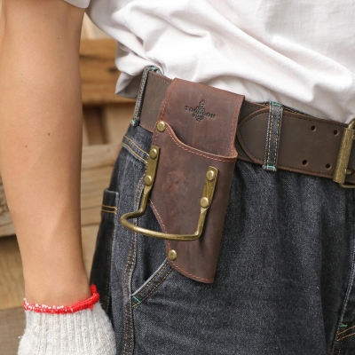 68c460e3c5377bcbfd45f3f5a0139e8c4684c5cbe80bba9cbad57.jpg TOURBON - Herramientas de trabajo de cuero genuino para hacha, alicates para martillo para carpintería