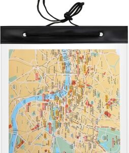 68c71514ab91ce6a4a7cb975186c2bae77d78eff29747a060e133.jpg Sumind Estuche Impermeable de Mapas Cubierta de Mapa Transparente Bolsa de Mapa de Camping Funda de Mapas de Senderismo de PVC con Ventana Transparente y Correa de Cuello