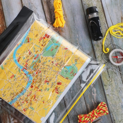 Sumind Estuche Impermeable de Mapas Cubierta de Mapa Transparente Bolsa de Mapa de Camping Funda de Mapas de Senderismo de PVC con Ventana Transparente y Correa de Cuello